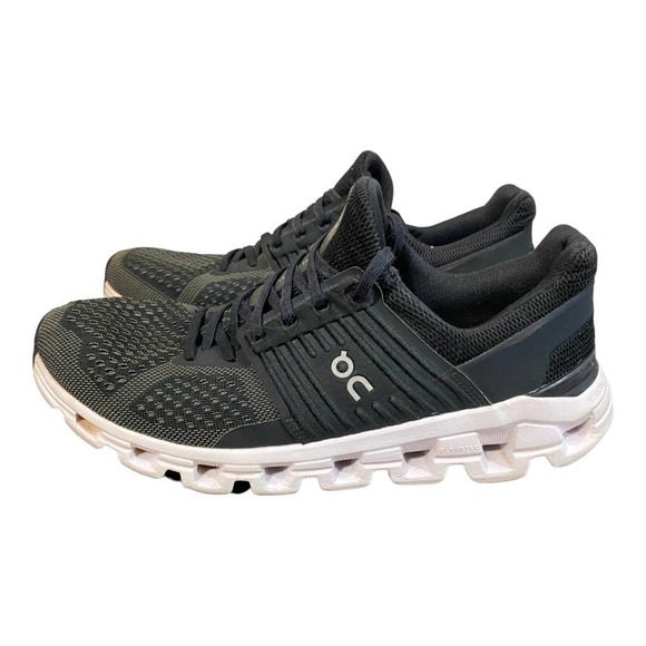On Running Shoes - On Running Cloudswift training sneakers black and white size 9.5